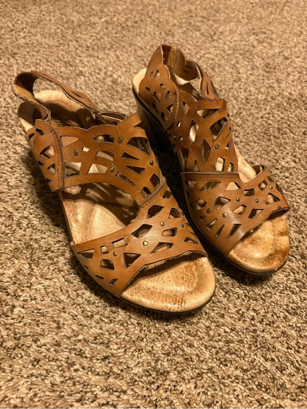 Sandals - Picture 1 of 8